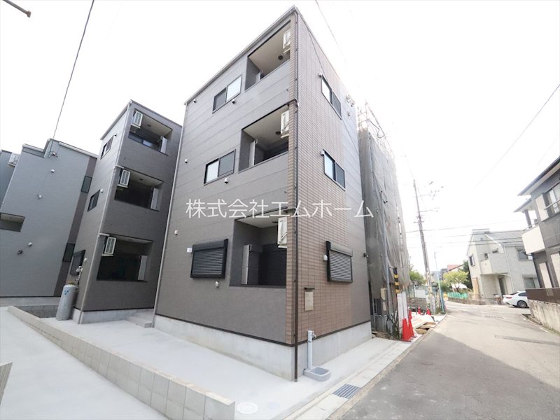 建物外観　外観　オートロック付　宅配ＢＯＸ有