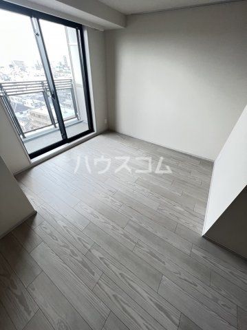 ザ・パークハビオ荏原中延駅前の居間写真