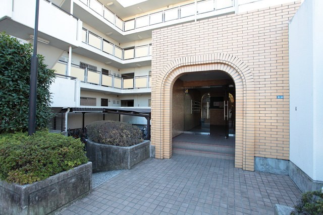 ＪＲ京浜東北線 川崎駅 徒歩16分 4階建 築42年の外観写真