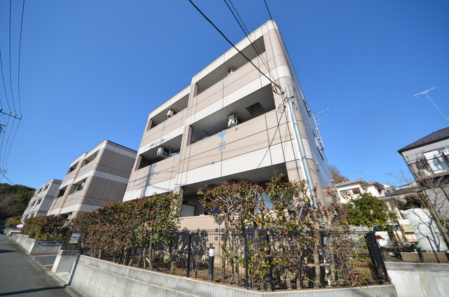 建物外観　～青い空、気持ちいいっ～