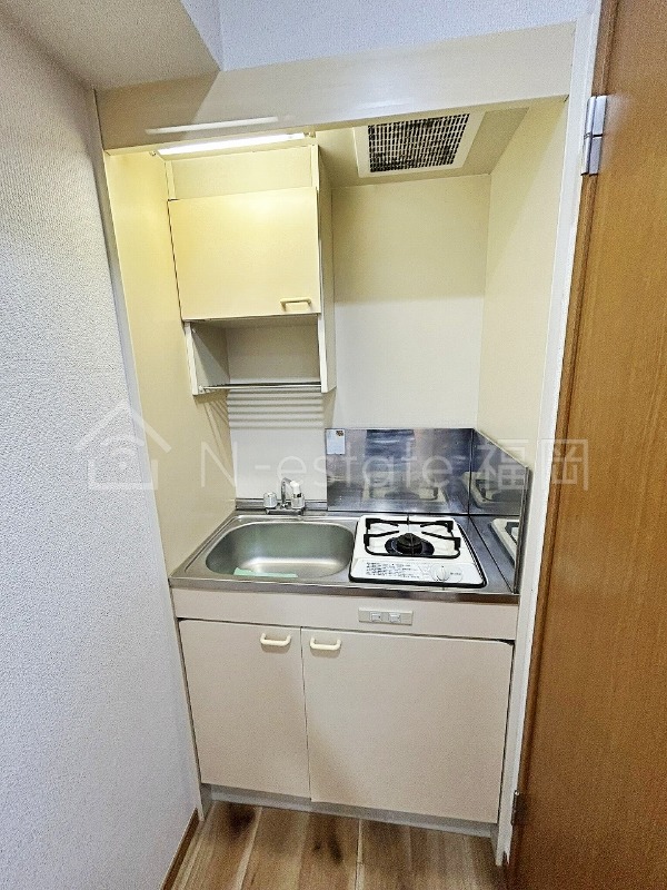 地下鉄空港線 藤崎駅 徒歩6分 6階建 築32年のキッチン写真