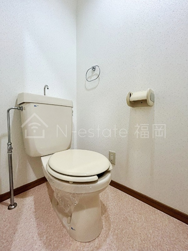 地下鉄空港線 藤崎駅 徒歩6分 6階建 築32年のトイレ写真