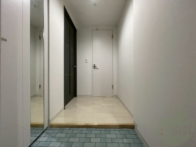 玄関　玄関の様子です。明るい印象ですね。気分もあがりそう。