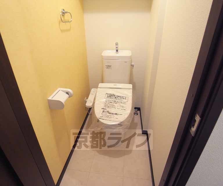 京阪鴨東線 出町柳駅 徒歩24分 2階建 築10年のトイレ写真