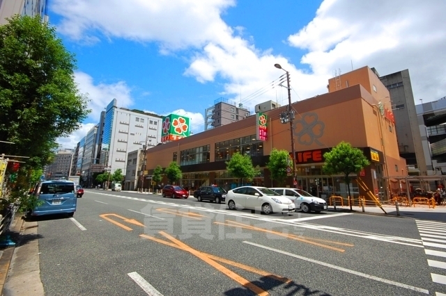 スーパー　ライフ　阿波座駅前店（スーパー）まで500m