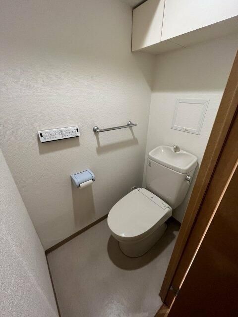トイレ　アドバンスコート田端　北区田端新町２