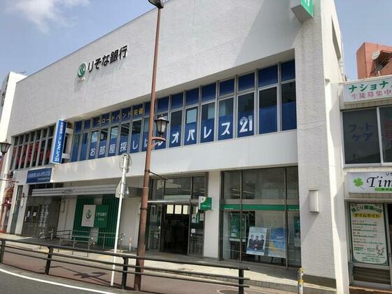 銀行　りそな銀行成田支店（銀行）まで3215m