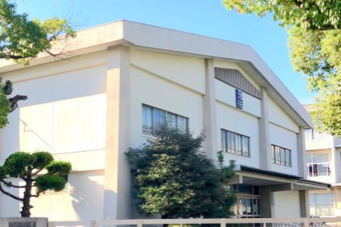 小学校　千代田区立千代田小学校（小学校）まで606m