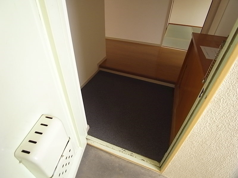 メゾン北鈴の玄関写真