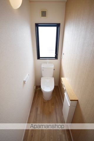 安芸郡海田町 2階建 築21年のトイレ写真