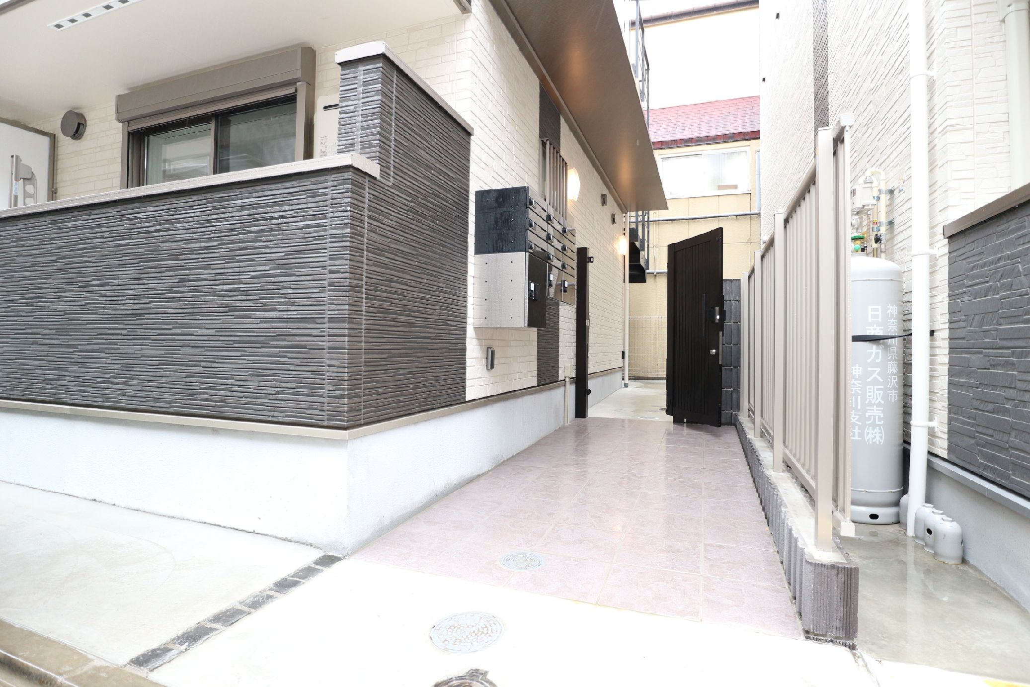 京急本線 大森町駅 徒歩4分 3階建 築9年の外観写真