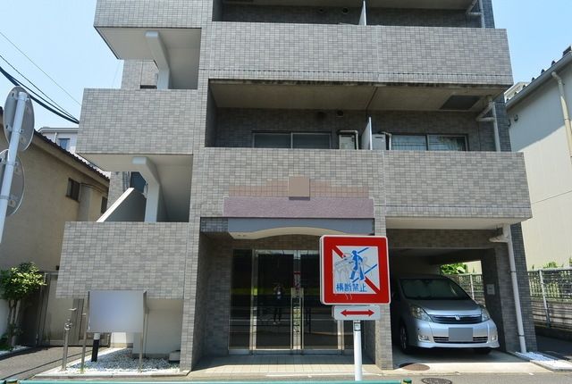 建物外観　★鉄筋コンクリート造の賃貸マンションです★