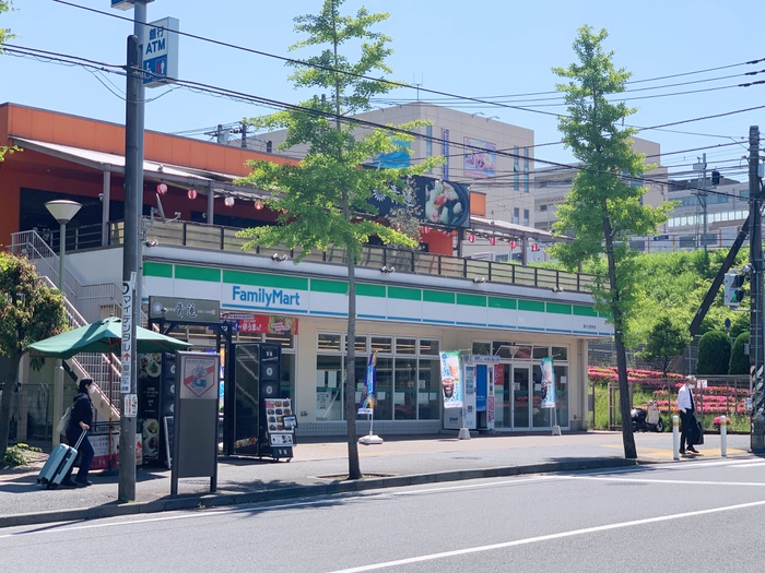 コンビニ　ファミリーマート藤が丘駅東店（コンビニ）まで174m