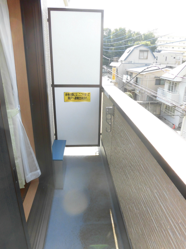 バルコニー　各室バルコニースペースあります