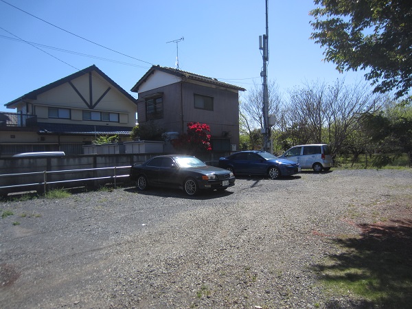 【東久留米市小山のアパートの駐車場】