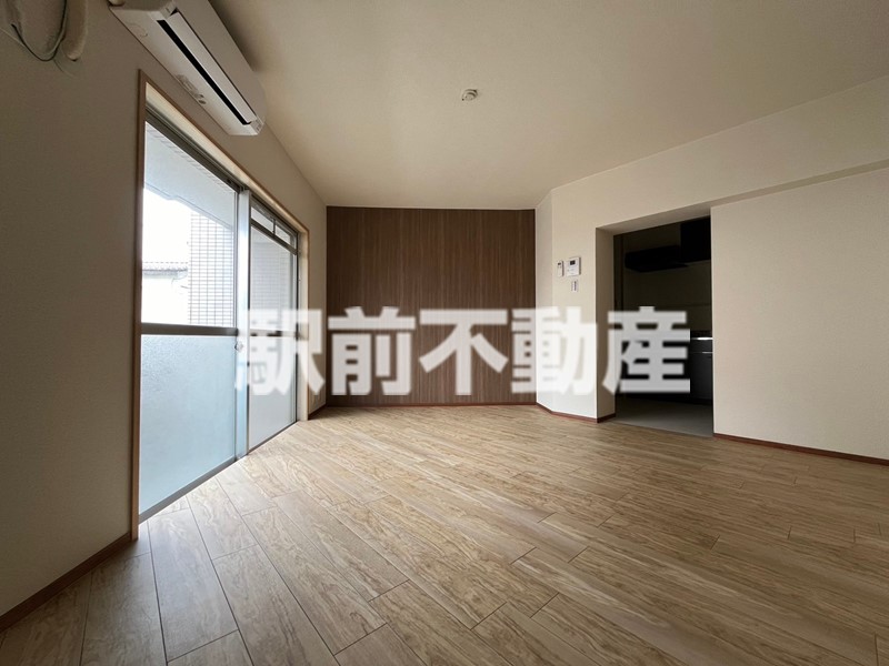 居室・リビング　※同物件別部屋の参考写真・現況優先