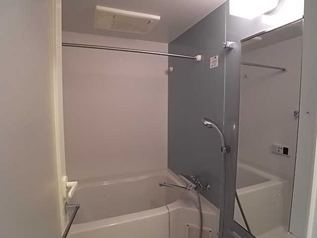 バス・シャワールーム　浴室暖房換気乾燥機付き