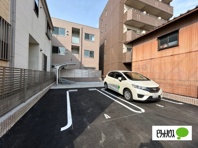 【名古屋市南区呼続のマンションの駐車場】