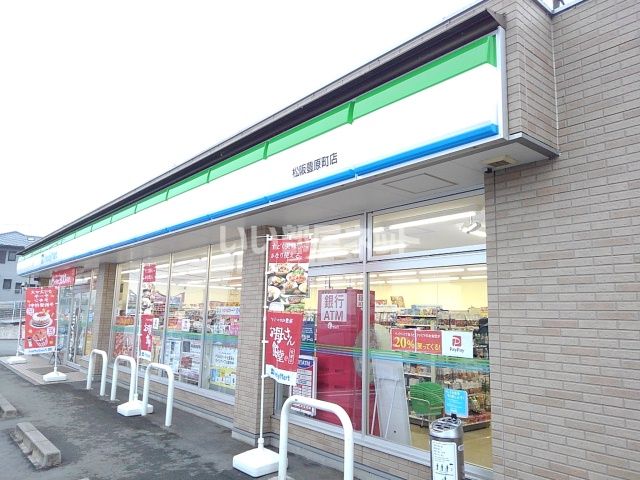 【松阪市櫛田町のアパートのコンビニ】