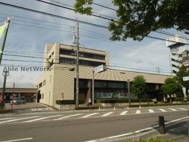 【西尾市寄住町のアパートの銀行】