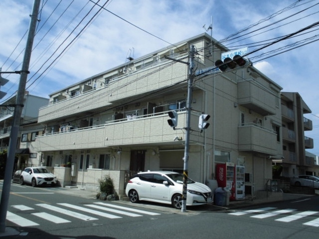 サンテラス市ヶ尾の建物外観