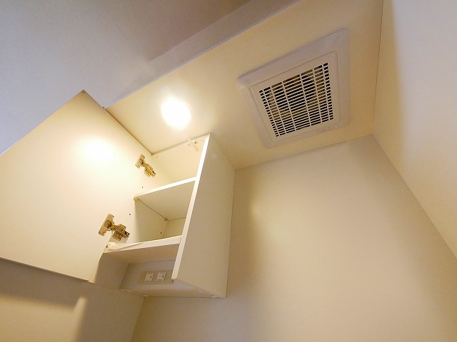 キッチン　コンパクトなキッチンで掃除もラクラク