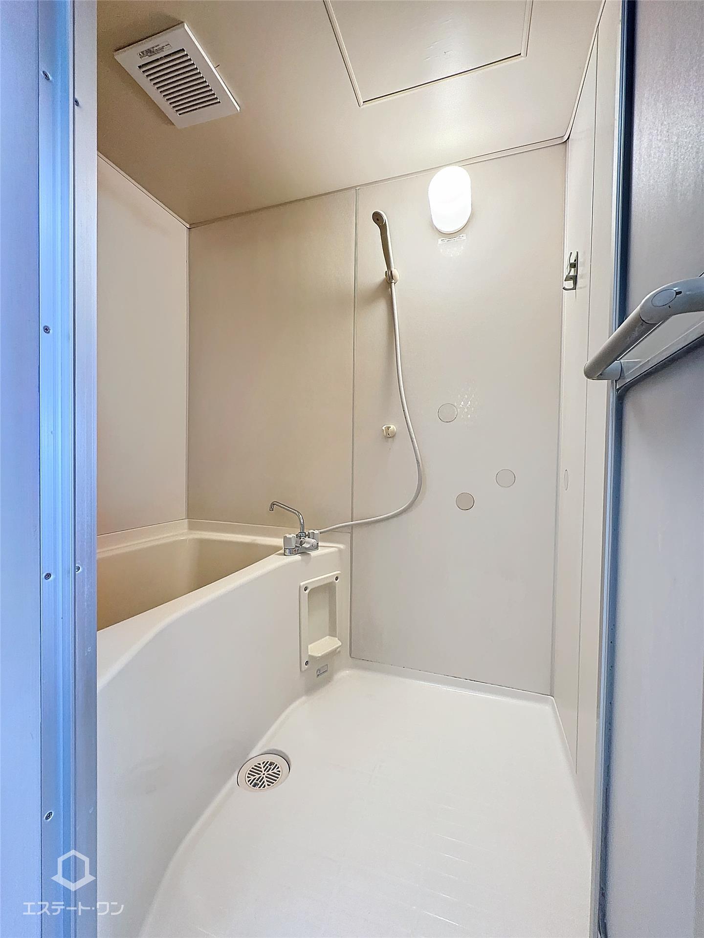 バス・シャワールーム　ゆったりくつろげます♪