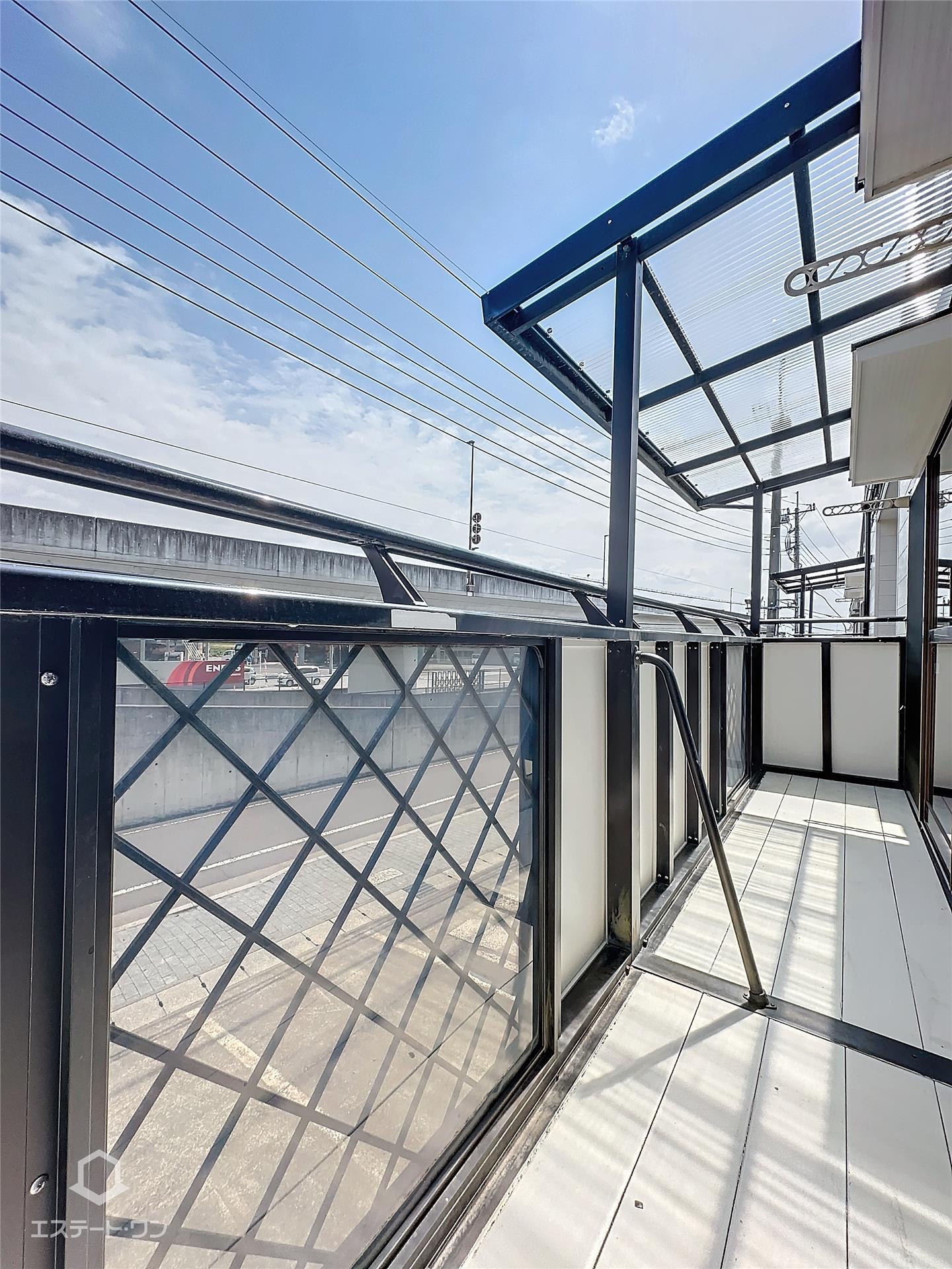 バルコニー　屋根付きのバルコニー☆