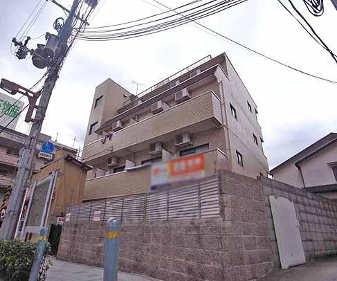 京都市山科区上野御所ノ内町のマンションの建物外観