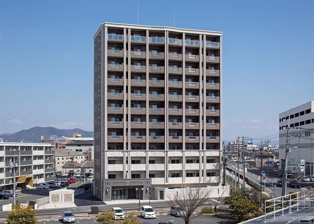 廿日市市下平良のマンションの建物外観