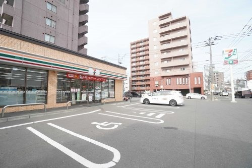 【札幌市中央区南九条西のマンションのコンビニ】