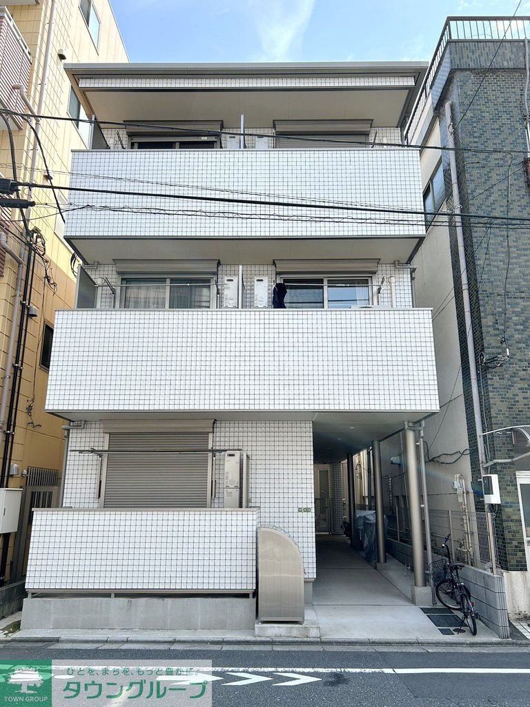 【足立区千住寿町のアパートの建物外観】