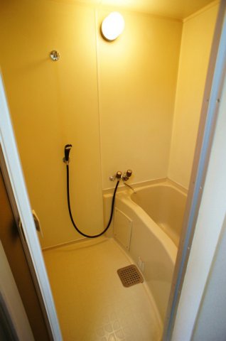 バス・シャワールーム　きれいなお風呂です