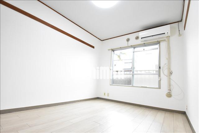 居室・リビング　フローリングの綺麗なお部屋です。