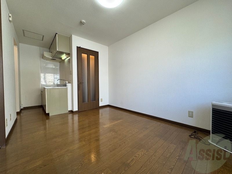 居室・リビング　広くてキレイなお部屋が広がっていて、充実した生活が送れそう。