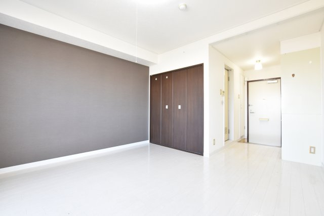 居室・リビング　別号室の画像です。ご参考下さい