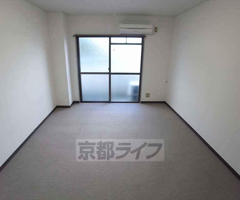 居室・リビング　お部屋です