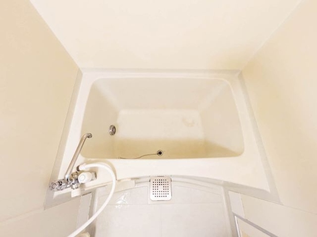 バス・シャワールーム　浴槽