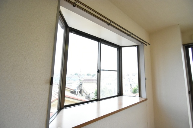 その他設備　出窓