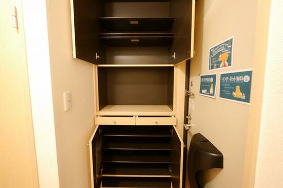 玄関　シューズボックス