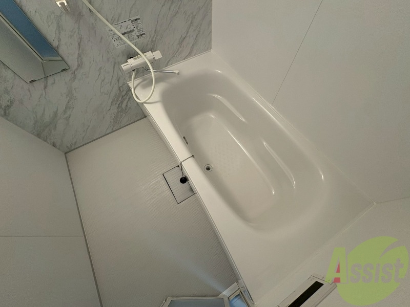 バス・シャワールーム　お風呂になります。一日の疲れを癒してくださいね。