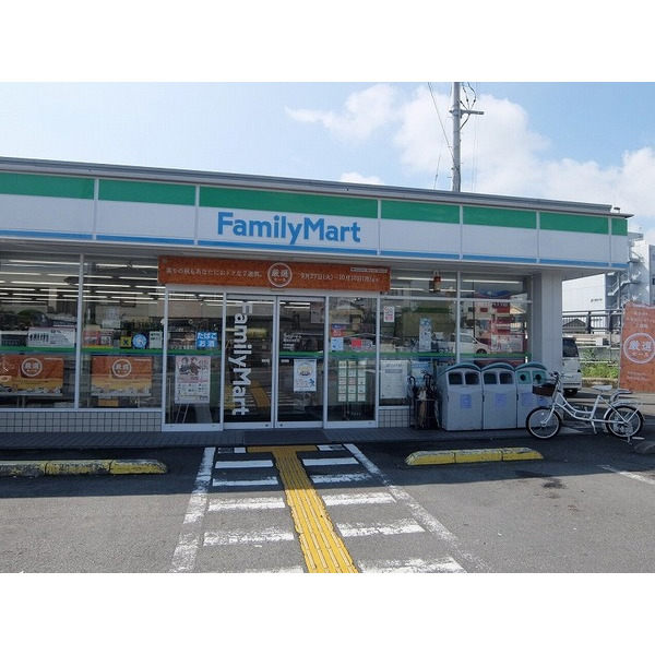 コンビニ　ファミリーマート高知北本町店（コンビニ）まで247m