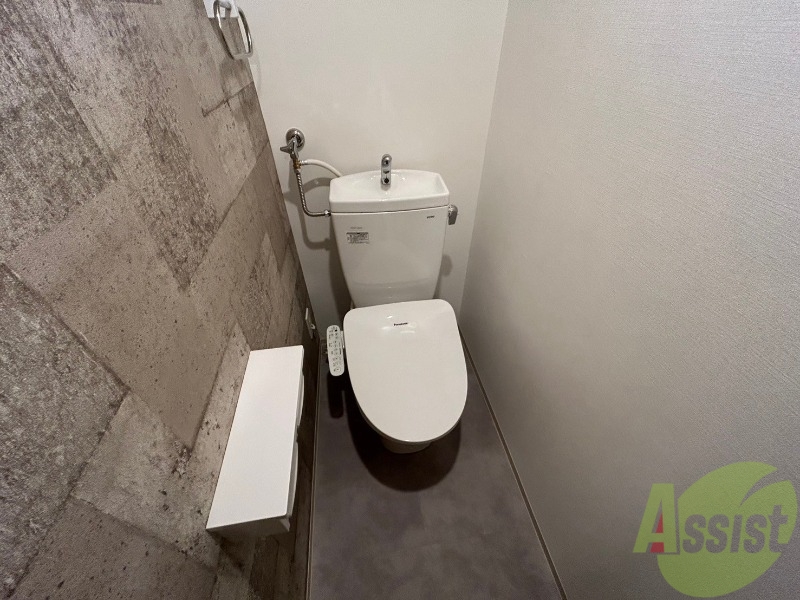 トイレ　シャワートイレになっているので快適です！