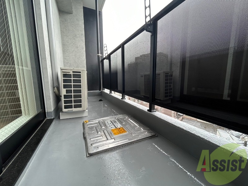 バルコニー　こちらはバルコニーです！洗濯物もよく乾きそうです。