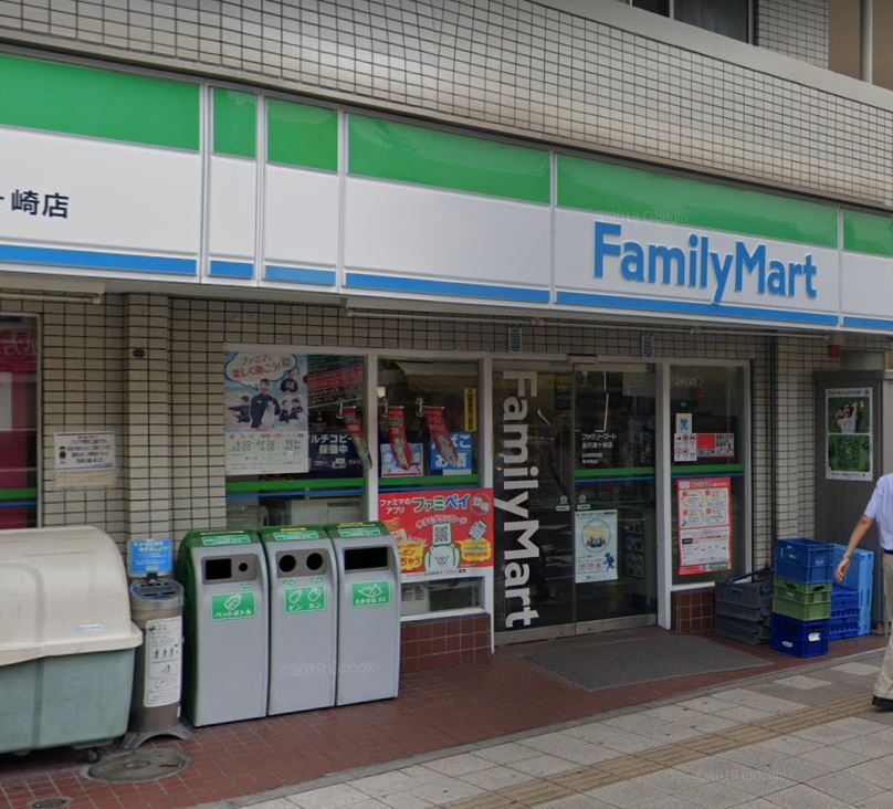 コンビニ　ファミリーマート金沢瀬ケ崎店（コンビニ）まで271m
