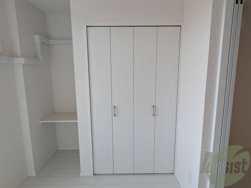 収納　収納は何でもしまえそうなサイズ感がグッド。中が気になります。