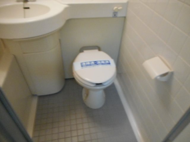 トイレ　ゆったりとした空間のトイレです