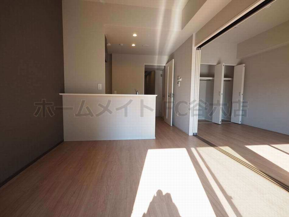 居室・リビング　ジェイラピスナンバ