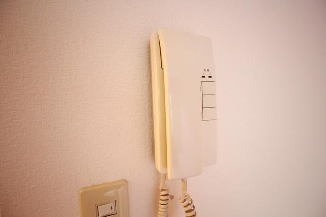 セキュリティ　★オートロックがついていて安心です★