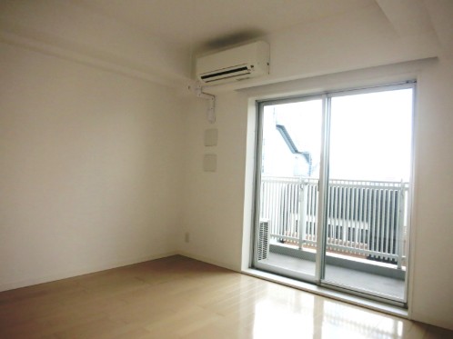 居室・リビング　同タイプのお写真です